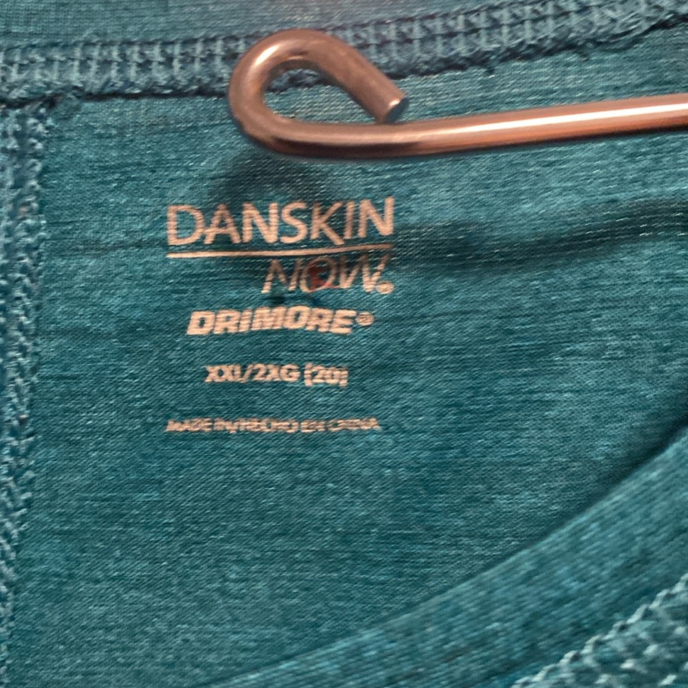 Women’s Danskin active shirt - Picture 2 of 2